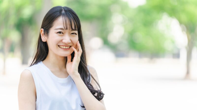 アイシャドウをしないほうが可愛い？自然に垢抜ける大人ナチュラルメイクの作り方