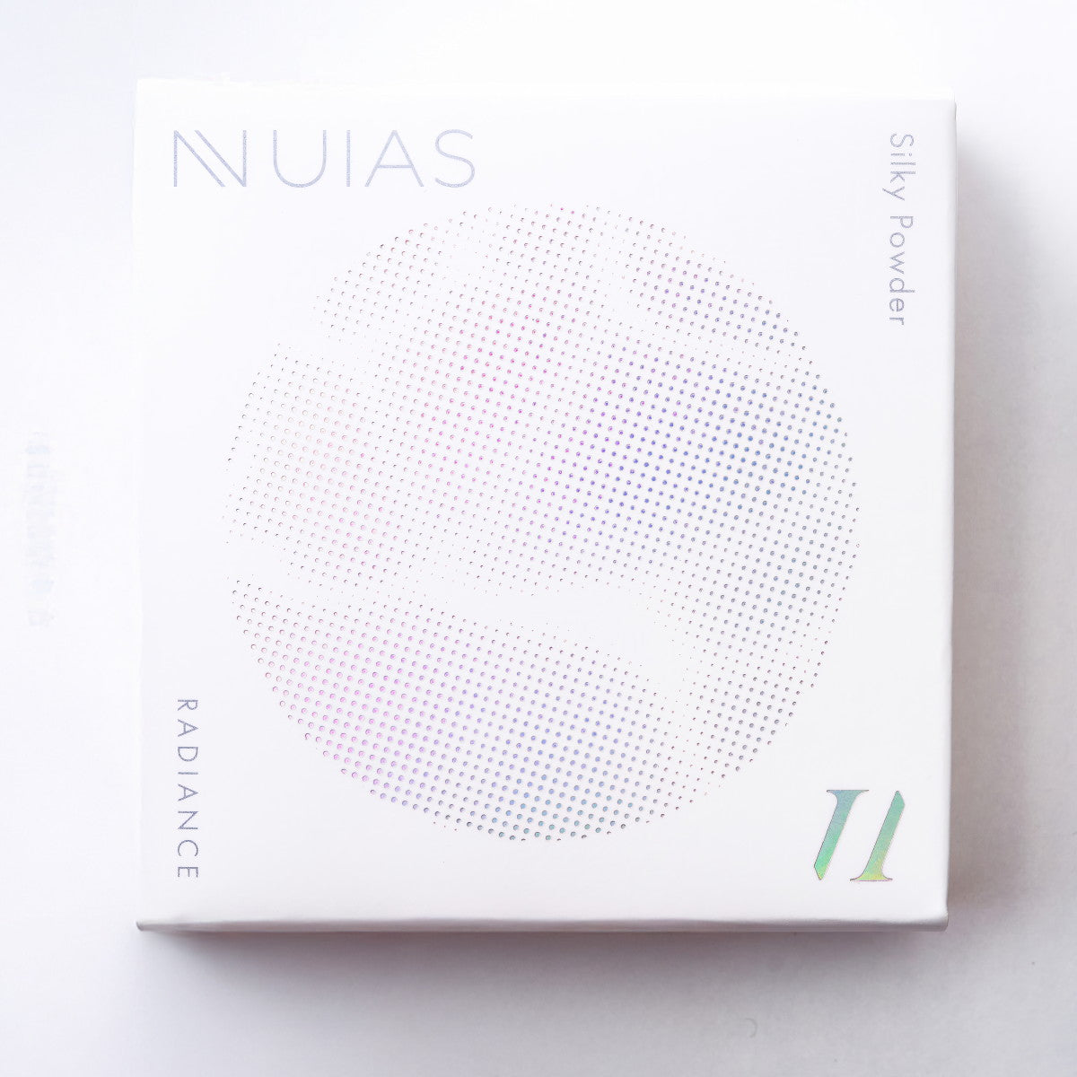 NUIAS ラディアンス シルキーパウダーファンデーション【初回生産限定版】